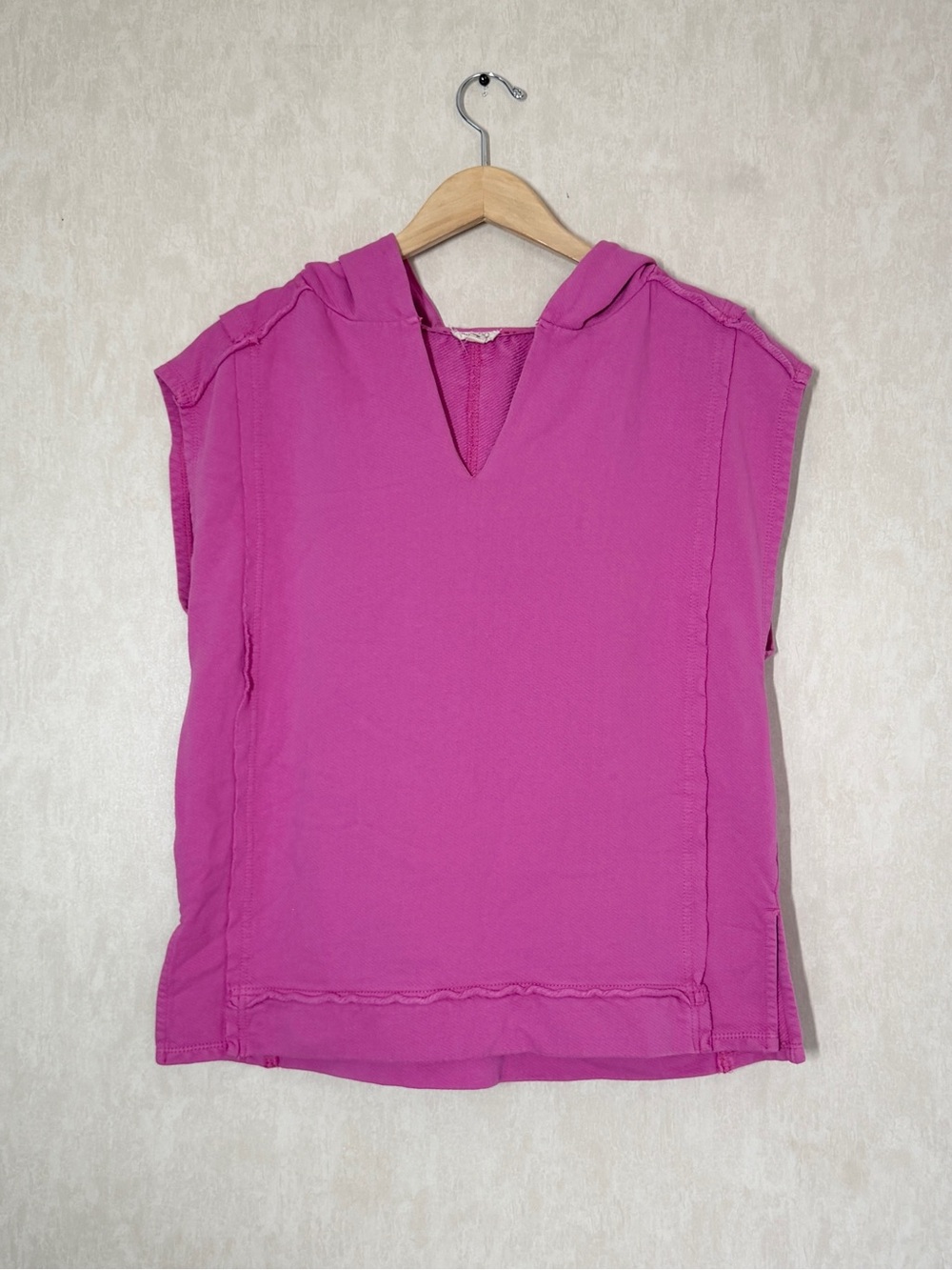 Pilcro Women’s Sleeveless Hoodie Sweatshirt V-Neck in Pink S